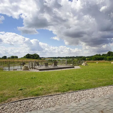 Wreecher Idyll 01 דירה